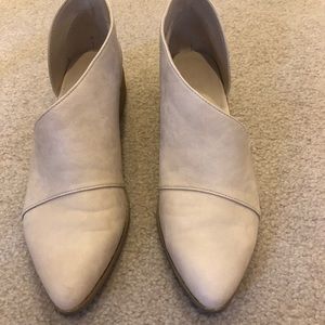 Cream shoe bootie
